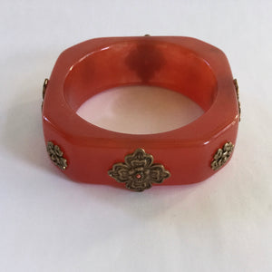 Plastic Bangle with Metal Flowers